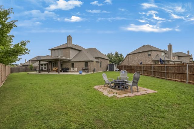 2701 Elmwood Drive, Burleson, TX 76028