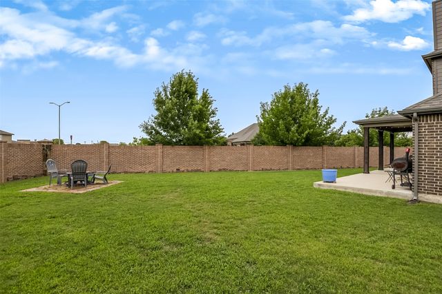 2701 Elmwood Drive, Burleson, TX 76028