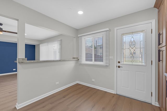 1132 Brighton Place, Glen Ellyn, IL 60137