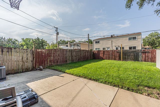 1132 Brighton Place, Glen Ellyn, IL 60137