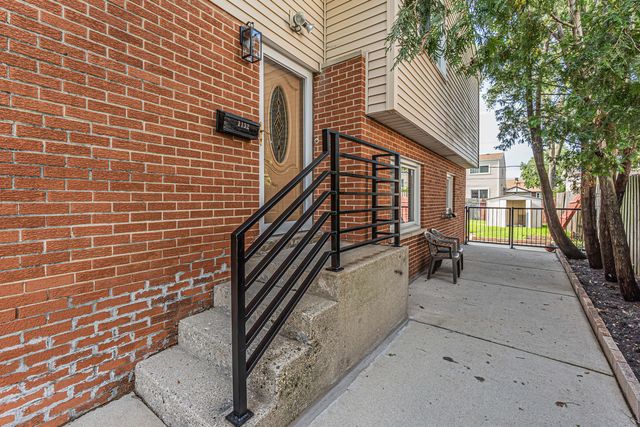 1132 Brighton Place, Glen Ellyn, IL 60137