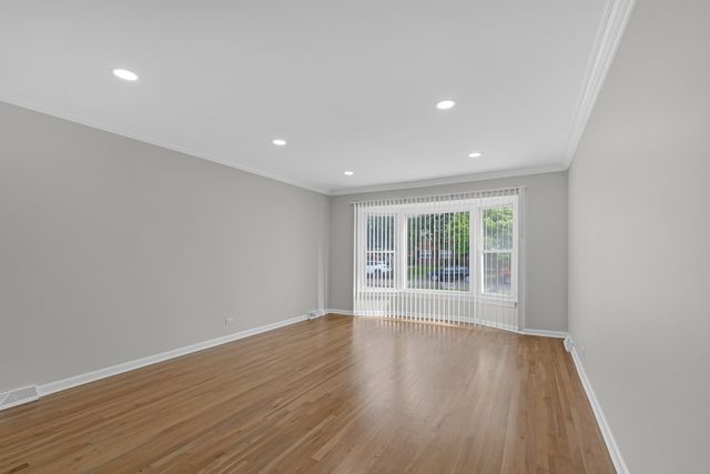 1132 Brighton Place, Glen Ellyn, IL 60137