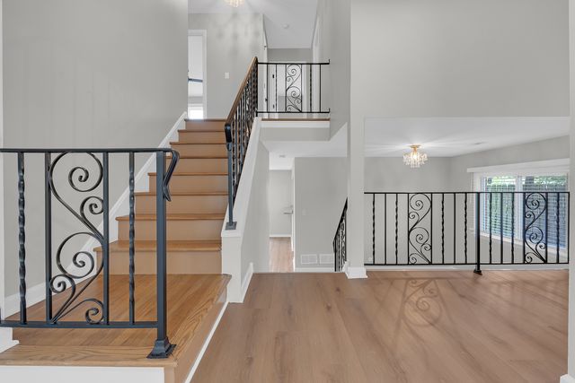 1132 Brighton Place, Glen Ellyn, IL 60137