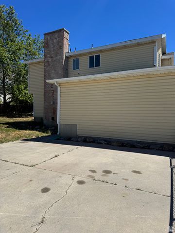 544 E 3100 N, North Ogden, UT 84414
