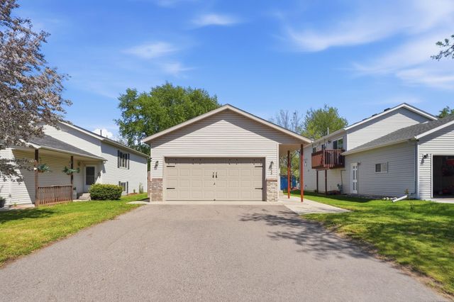 720 31st Avenue N, Saint Cloud, MN 56303
