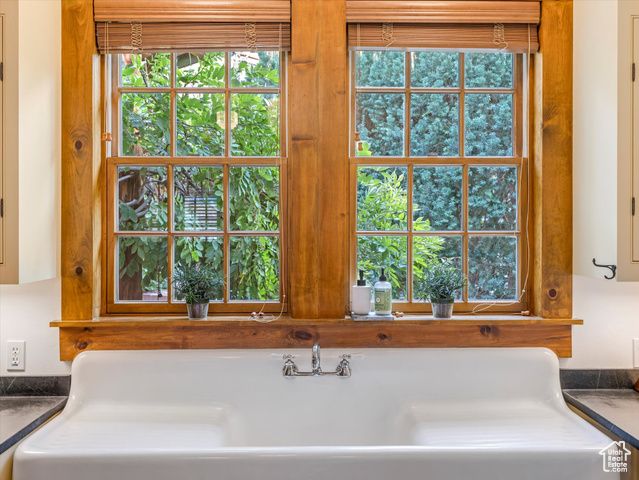 252 N 400 E, Centerville, UT 84014