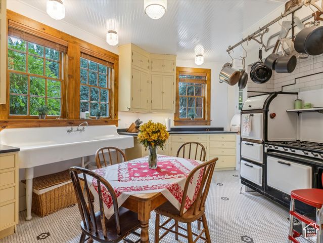 252 N 400 E, Centerville, UT 84014