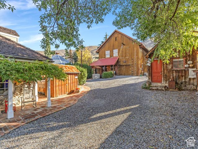 252 N 400 E, Centerville, UT 84014