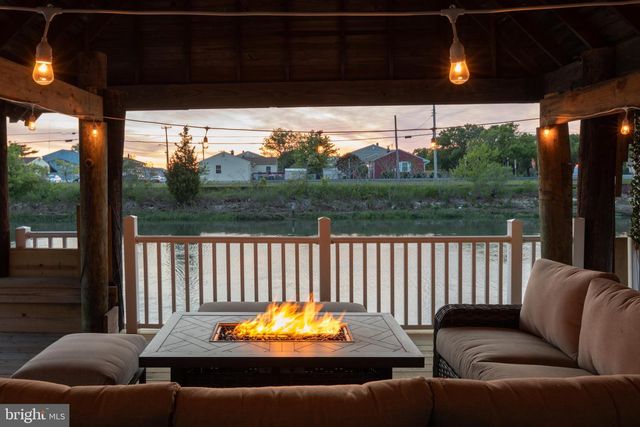 1907 KUEHNLE AVE, Atlantic City, NJ 08401