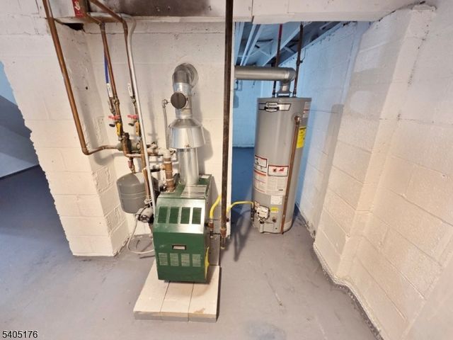 533 S Park Dr, Perth Amboy City, NJ 08861