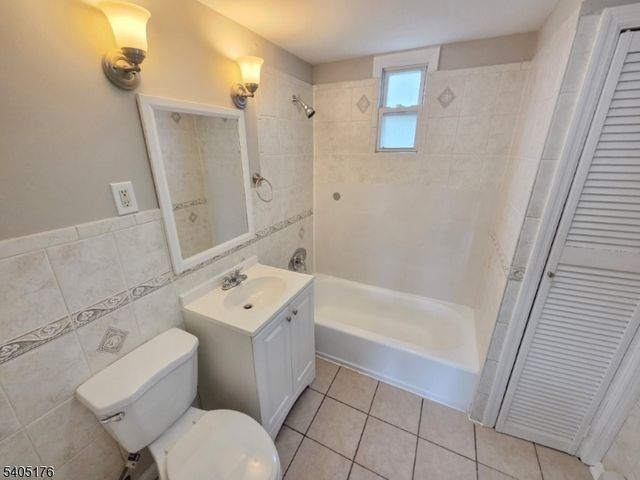 533 S Park Dr, Perth Amboy City, NJ 08861