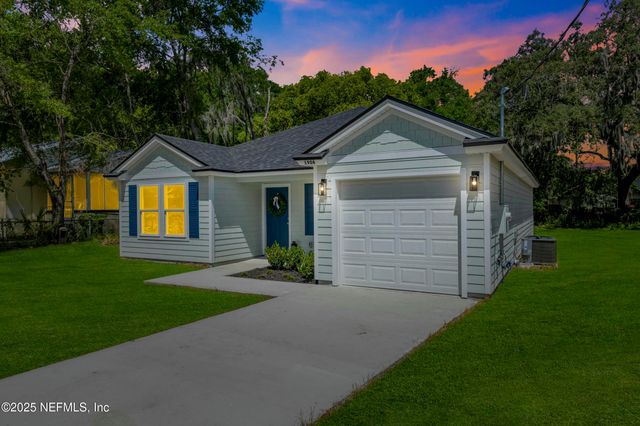 1906 GILLIS Street, Palatka, FL 32177
