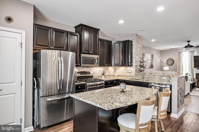 1 TAVERN LN, Sicklerville, NJ 08081