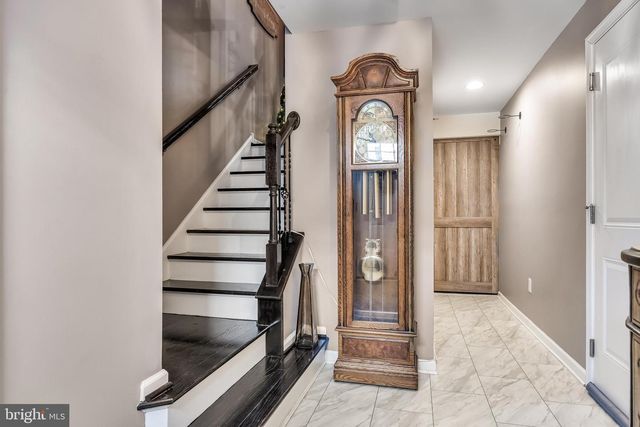 1 TAVERN LN, Sicklerville, NJ 08081