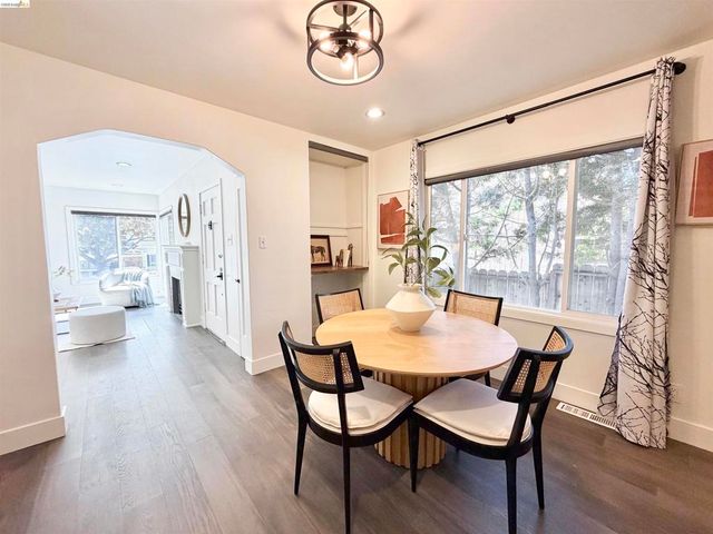 2521 24Th Ave, Oakland, CA 94601