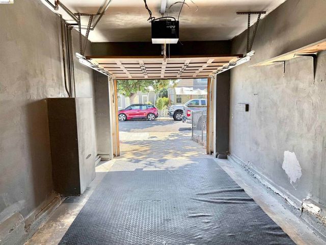 2521 24Th Ave, Oakland, CA 94601
