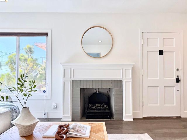 2521 24Th Ave, Oakland, CA 94601