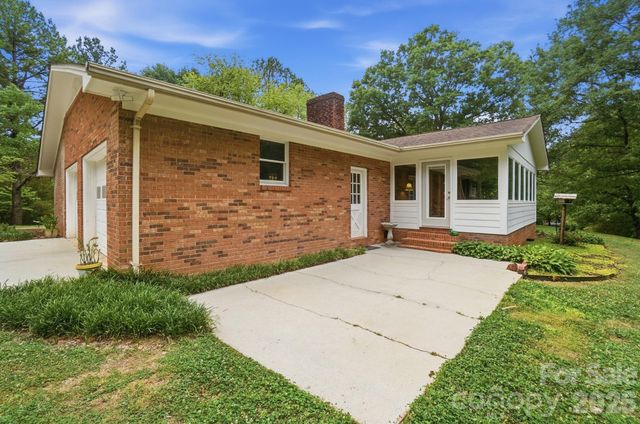 201 Hickory Hill Lane, Stanley, NC 28164