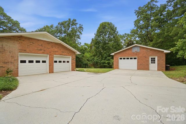 201 Hickory Hill Lane, Stanley, NC 28164