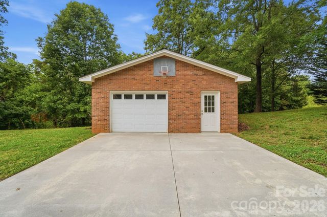 201 Hickory Hill Lane, Stanley, NC 28164