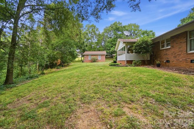201 Hickory Hill Lane, Stanley, NC 28164
