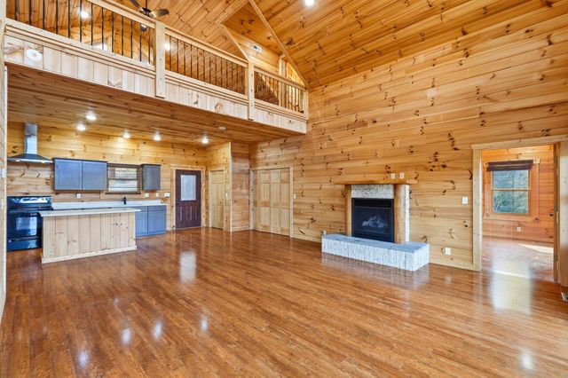 395 Canyon Parkway, Branson, MO 65616