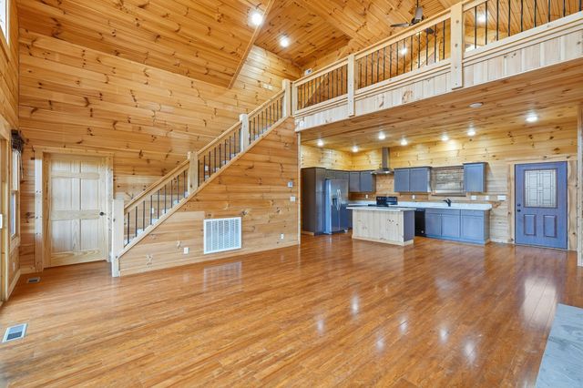 395 Canyon Parkway, Branson, MO 65616