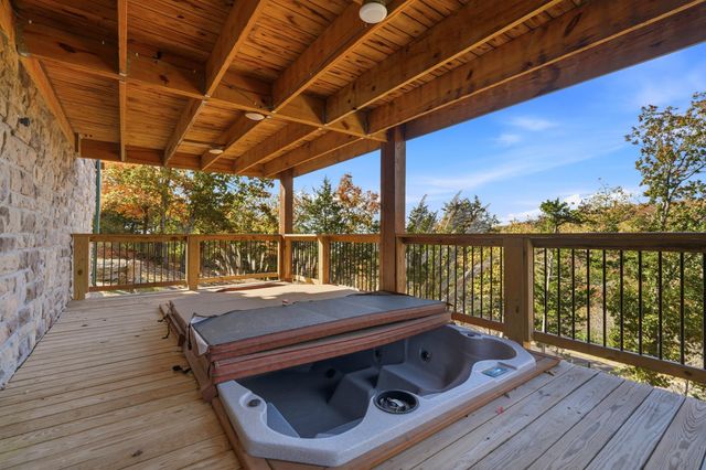 395 Canyon Parkway, Branson, MO 65616