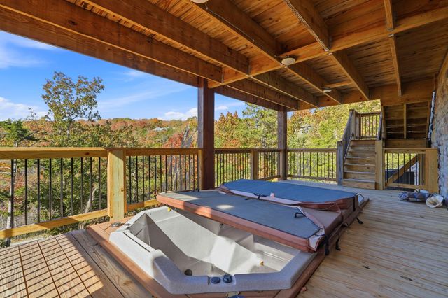 395 Canyon Parkway, Branson, MO 65616