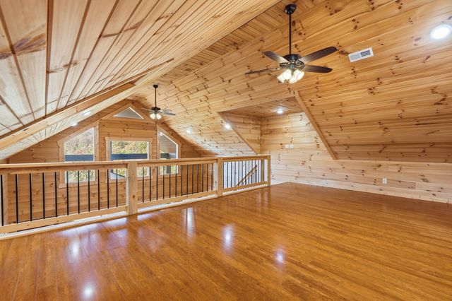 395 Canyon Parkway, Branson, MO 65616