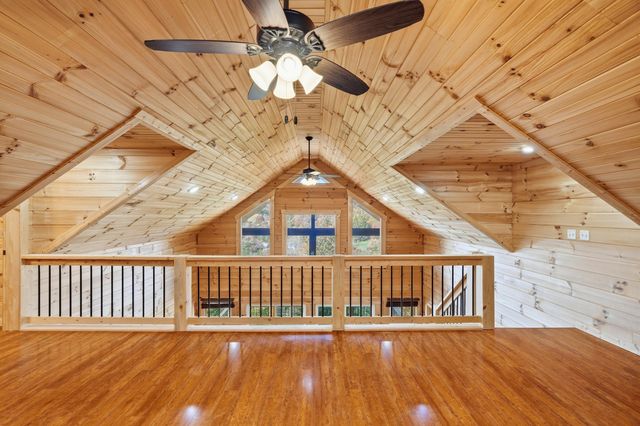 395 Canyon Parkway, Branson, MO 65616