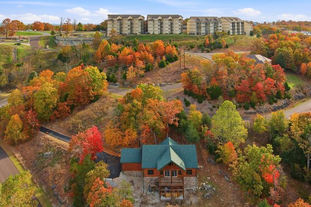 395 Canyon Parkway, Branson, MO 65616