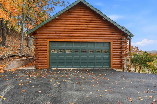 395 Canyon Parkway, Branson, MO 65616