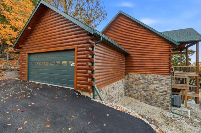 395 Canyon Parkway, Branson, MO 65616