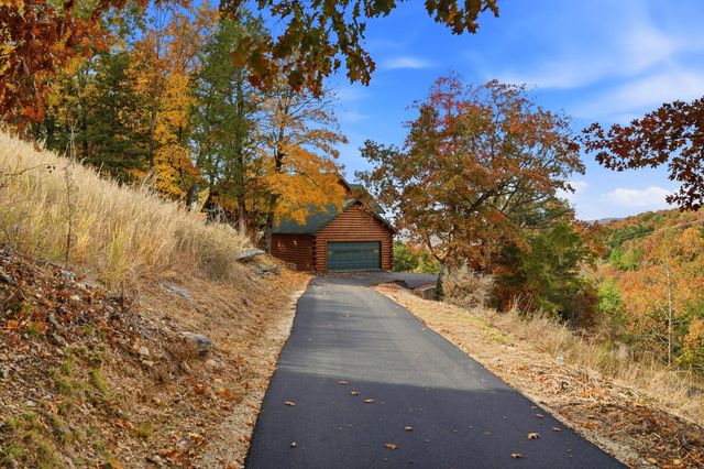 395 Canyon Parkway, Branson, MO 65616