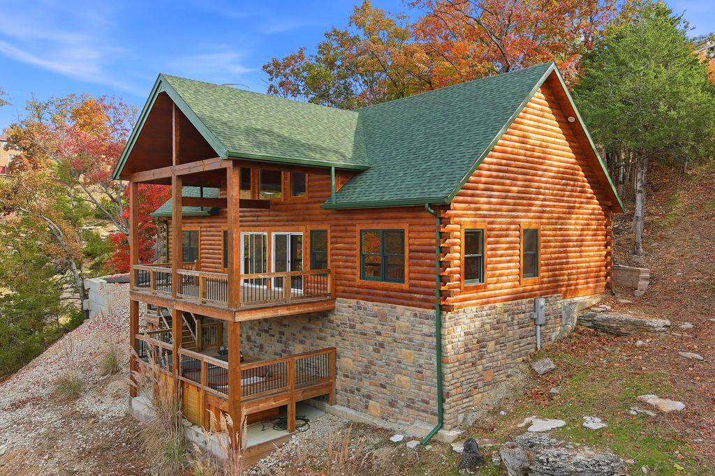 395 Canyon Parkway, Branson, MO 65616