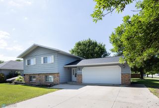 2426 34 1/2 Avenue S, Fargo, ND 58104