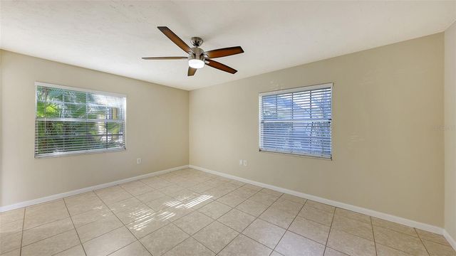 2425 ASPINWALL STREET 2425, Sarasota, FL 34237