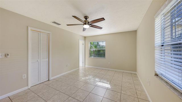 2425 ASPINWALL STREET 2425, Sarasota, FL 34237