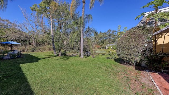 2425 ASPINWALL STREET 2425, Sarasota, FL 34237