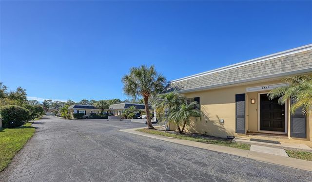 2425 ASPINWALL STREET 2425, Sarasota, FL 34237