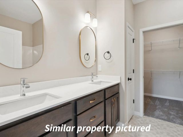 677 Maclan Court, Iowa City, IA 52246