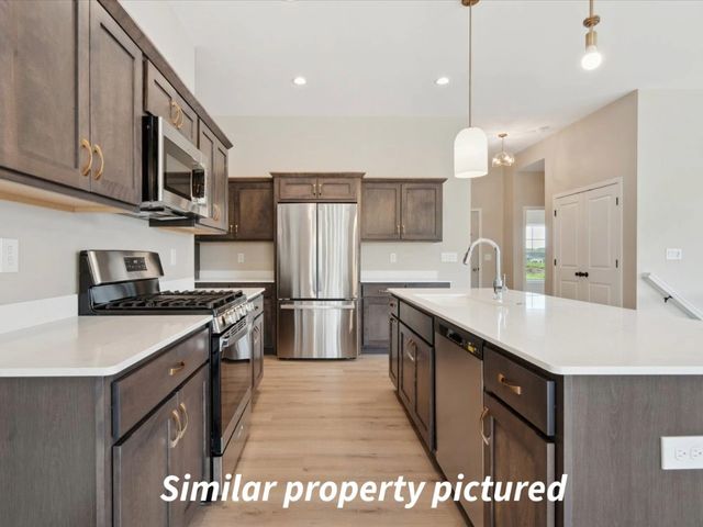 677 Maclan Court, Iowa City, IA 52246