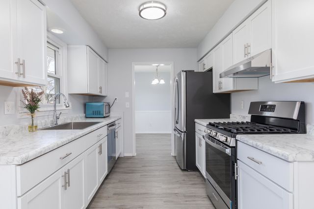 1312 Nicki Drive, Bloomington, IL 61704