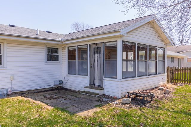 1312 Nicki Drive, Bloomington, IL 61704