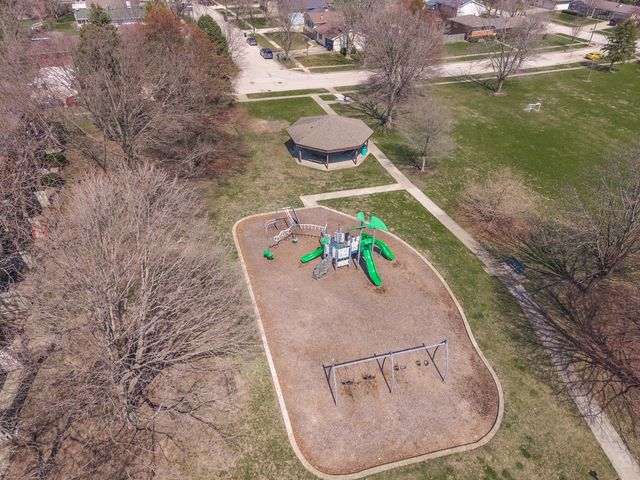 1312 Nicki Drive, Bloomington, IL 61704