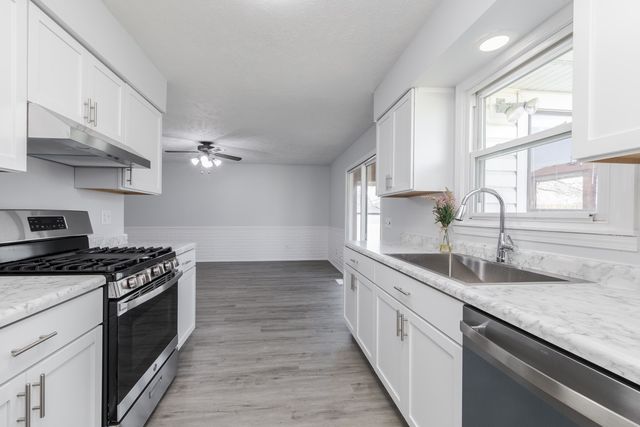 1312 Nicki Drive, Bloomington, IL 61704