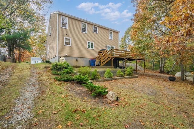 9 22nd St, Wareham, MA 02558
