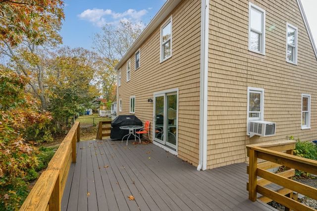 9 22nd St, Wareham, MA 02558