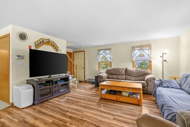 9 22nd St, Wareham, MA 02558